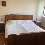 Beachfront Ksenija - 4 Bedrooms & Parking