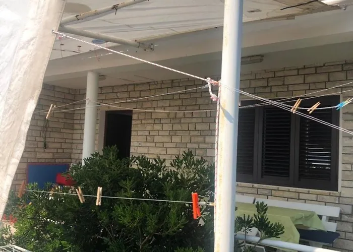 别墅 Beachfront Ksenija - 4 Bedrooms & Parking *